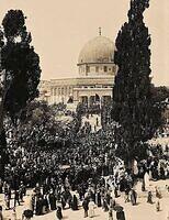 Jerusalem crowd 1920